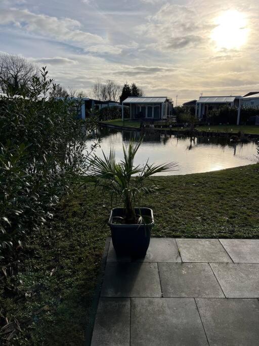 Lathum Luxus Chalet Waterfront מראה חיצוני תמונה