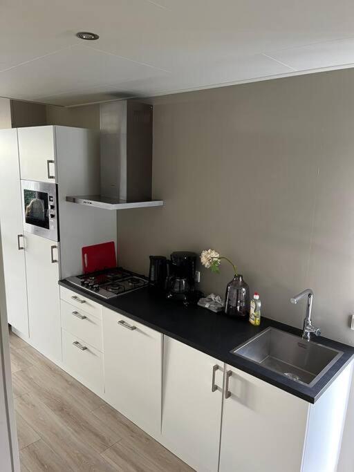 Lathum Luxus Chalet Waterfront מראה חיצוני תמונה