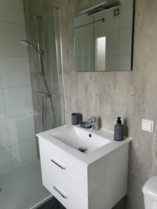 Lathum Luxus Chalet Waterfront מראה חיצוני תמונה