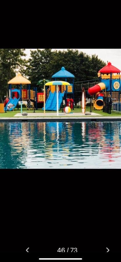 Lathum Luxus Chalet Waterfront מראה חיצוני תמונה